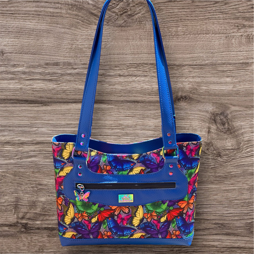 Lara Med Shoulder Bag