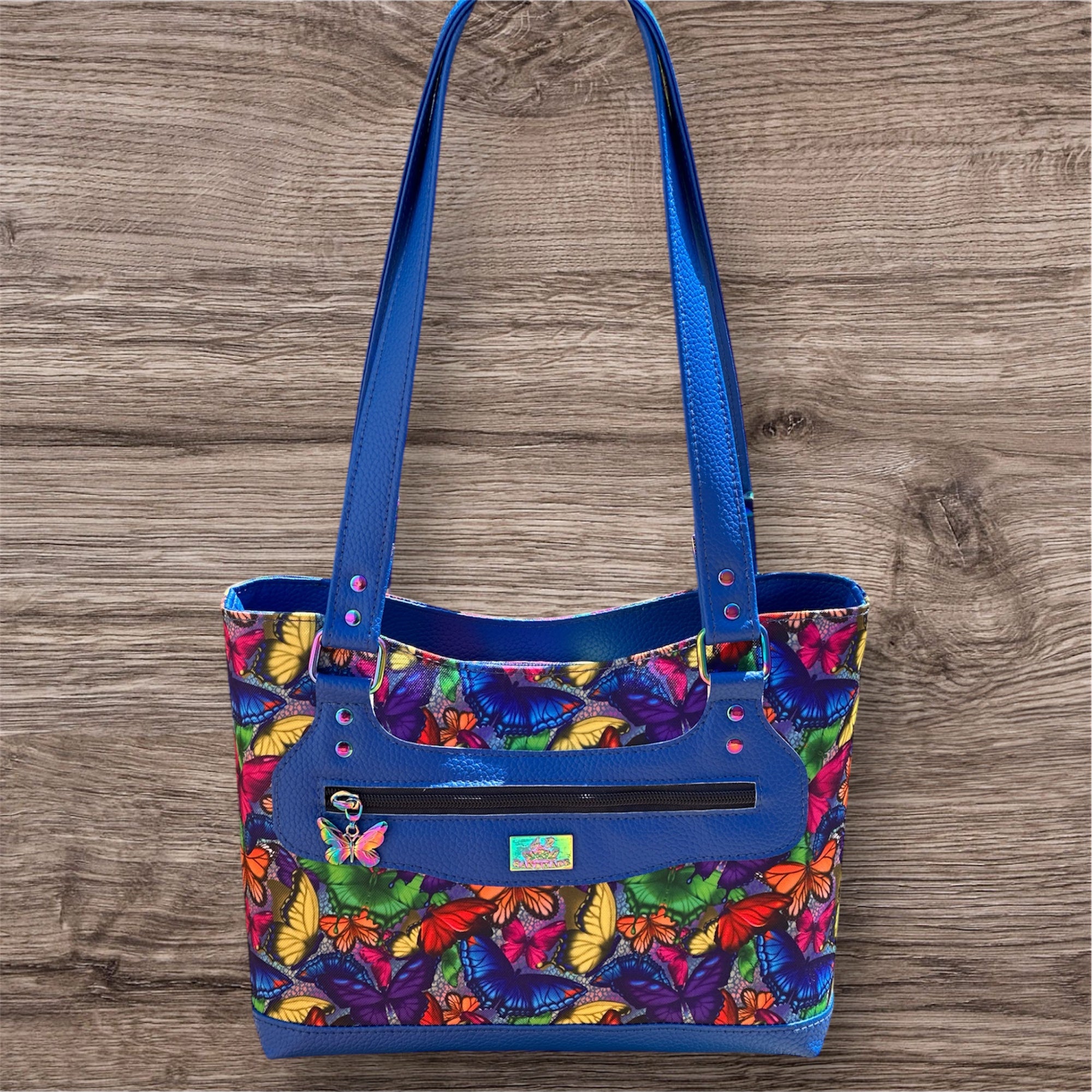 Lara Med Shoulder Bag